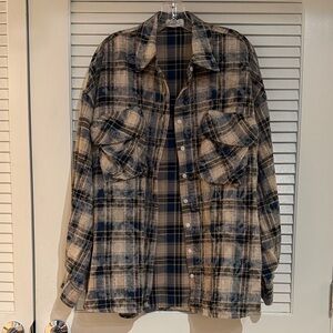 CEELPHY Plaid Button-Up Shirt